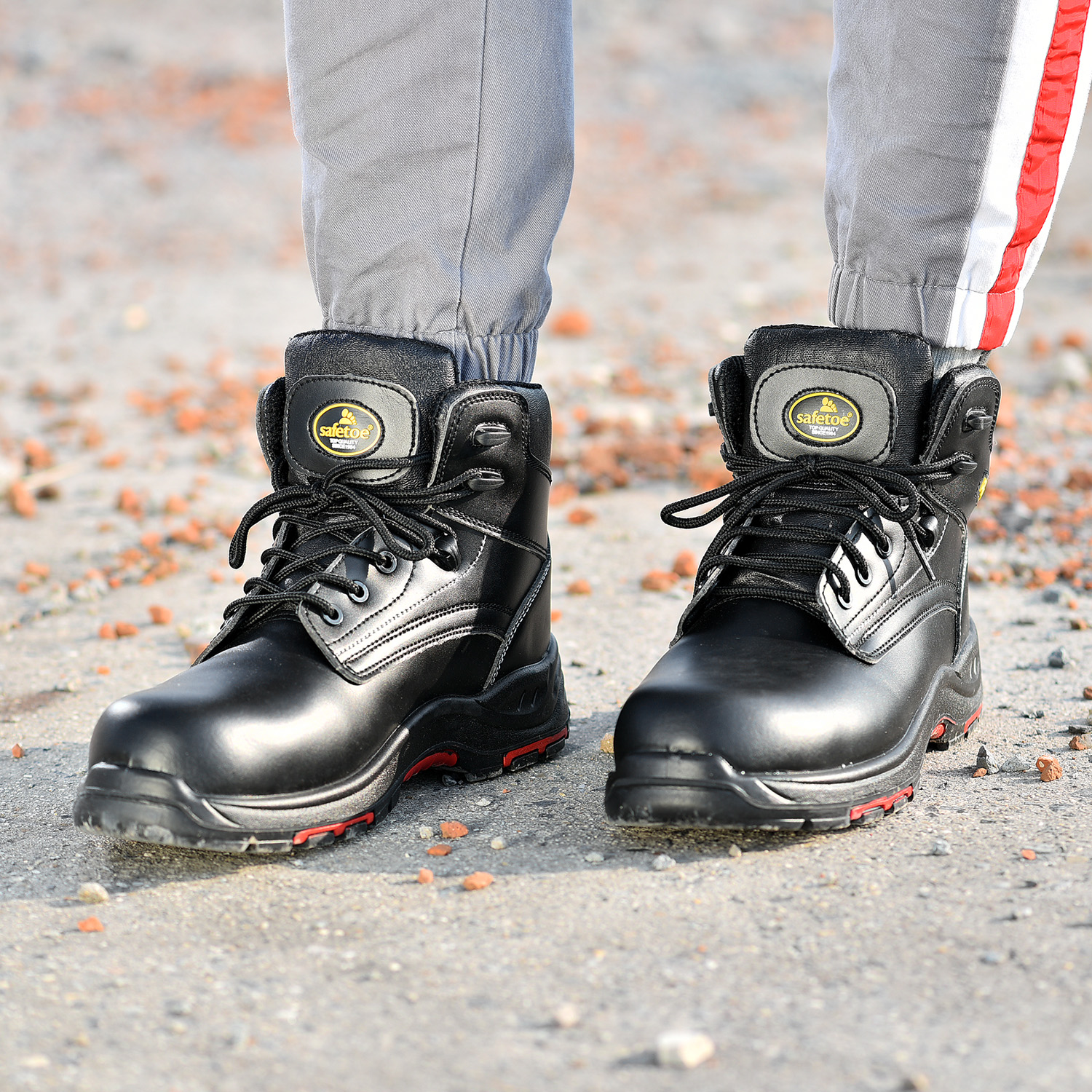 Stivali da lavoro di sicurezza con classificazione Eh in gomma isolante per il rischio elettrico 